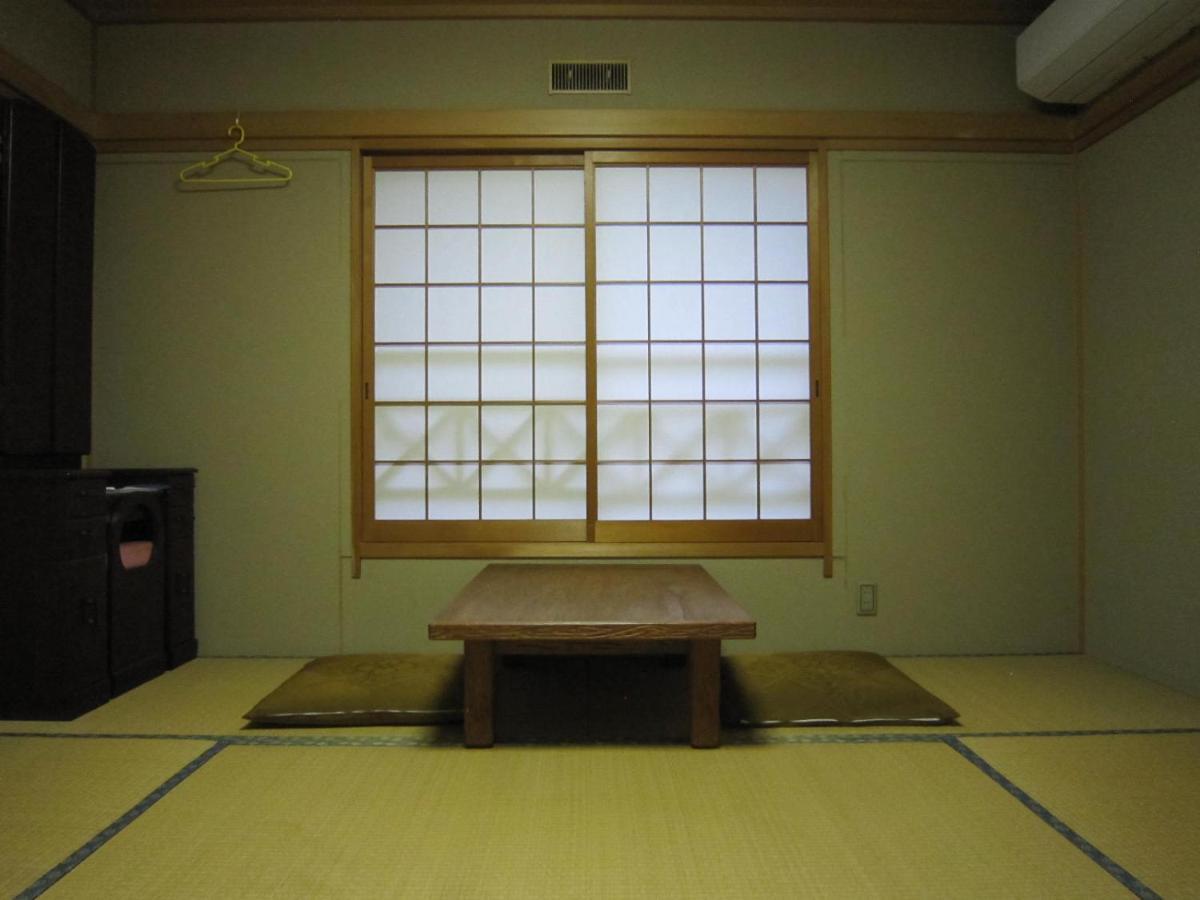 Ken House Osaka *